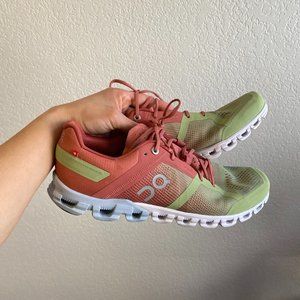 On Cloudflow Running Shoe Guava/Dustrose W10